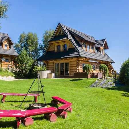 Dom Bajeczna Polana Jacuzzi Dağ evi *